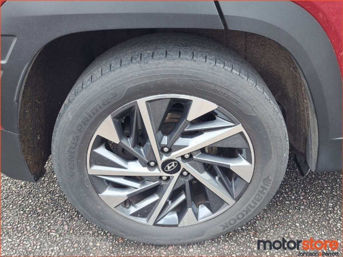 Hyundai Tucson 2WD Executive Plus w 2 Tone Roof