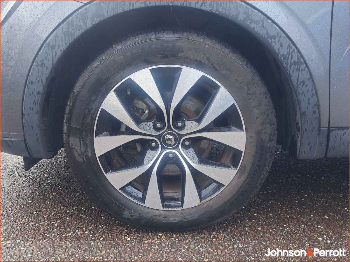 Renault Arkana ICONIC E-TECH HYBRID 145 AUTO