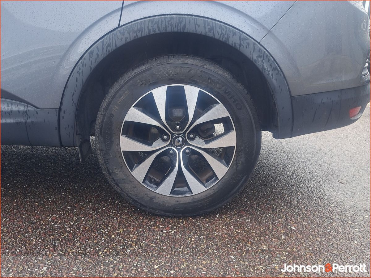 Renault Arkana ICONIC E-TECH HYBRID 145 AUTO