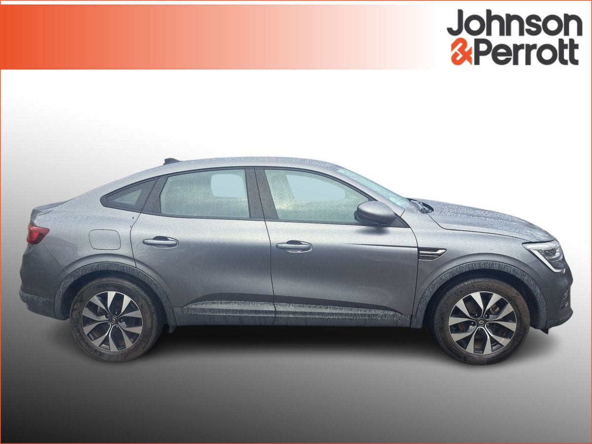 Renault Arkana ICONIC E-TECH HYBRID 145 AUTO