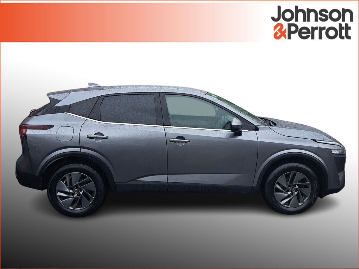 Nissan Qashqai 1.3 PET MILD HYBRID SV