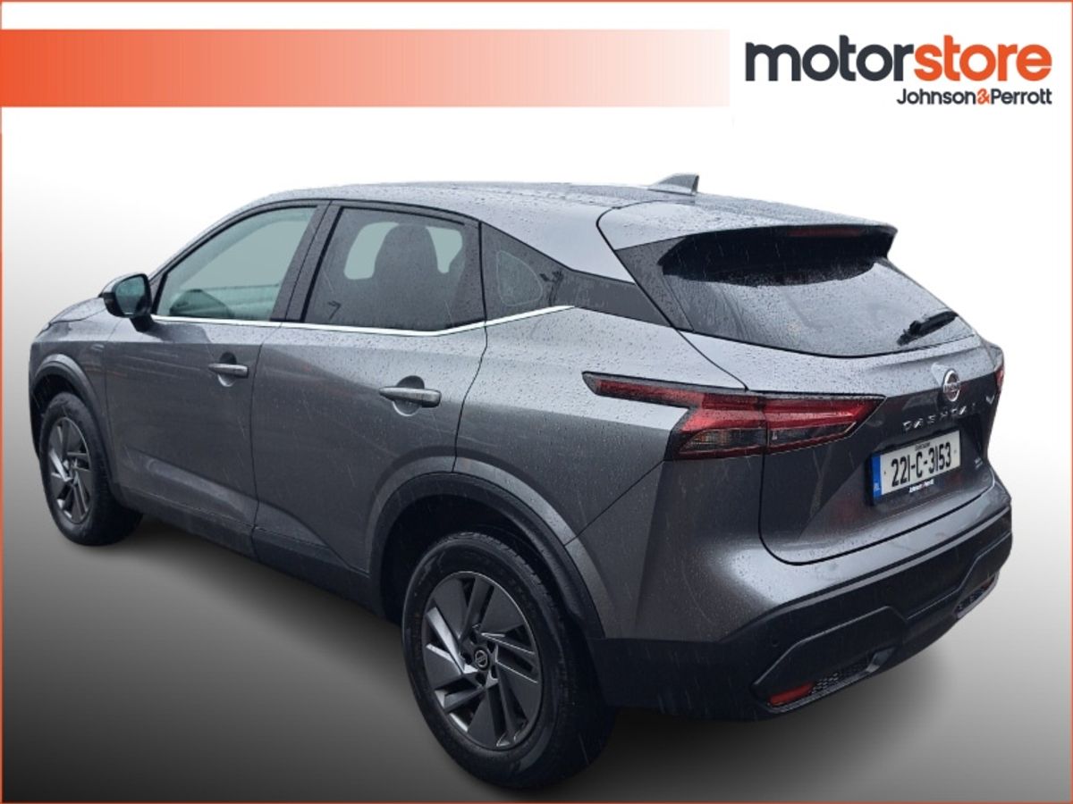 Nissan Qashqai 1.3 PET MILD HYBRID SV
