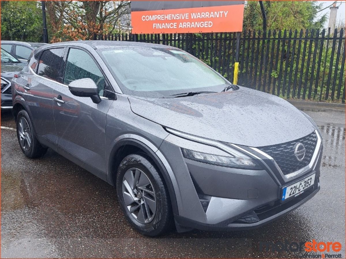 Nissan Qashqai 1.3 PET MILD HYBRID SV
