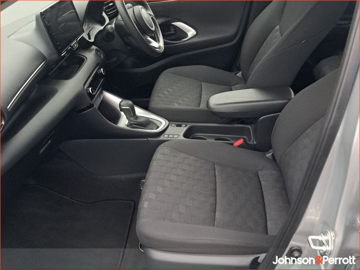 Toyota Yaris Yaris Hybrid Luna