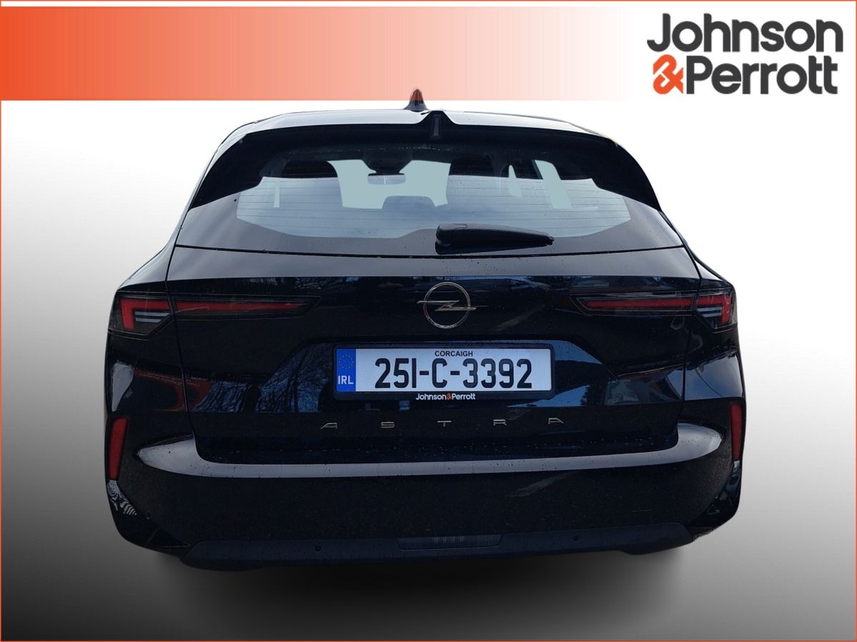 Opel Astra Elegance 1.2 Turbo 110PS Petrol 6 Speed