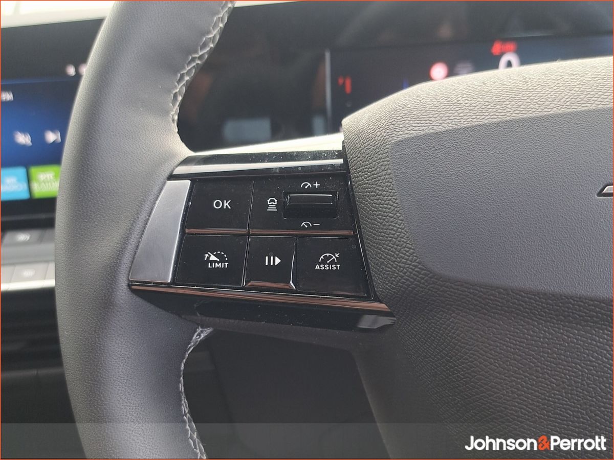 Opel Astra Elegance 1.2 Turbo 110PS Petrol 6 Speed