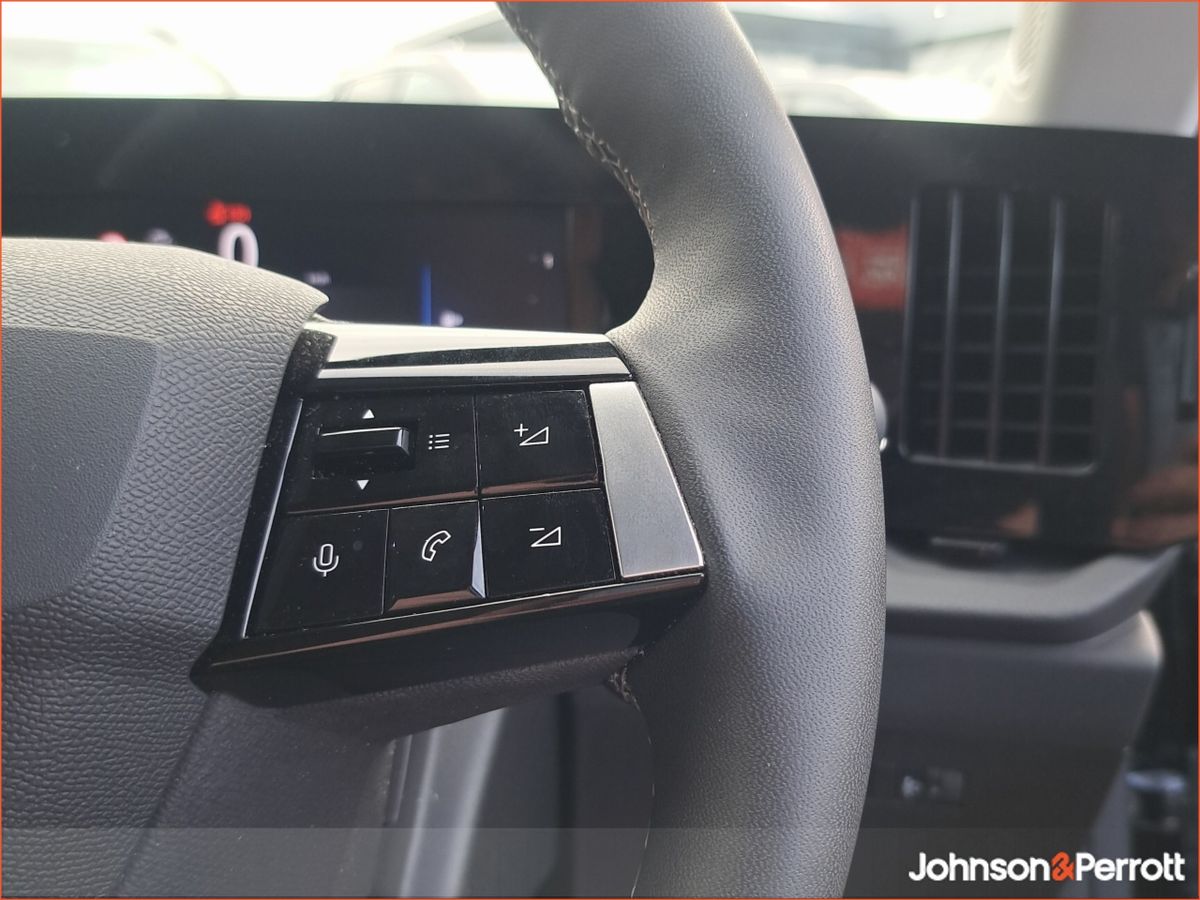 Opel Astra Elegance 1.2 Turbo 110PS Petrol 6 Speed