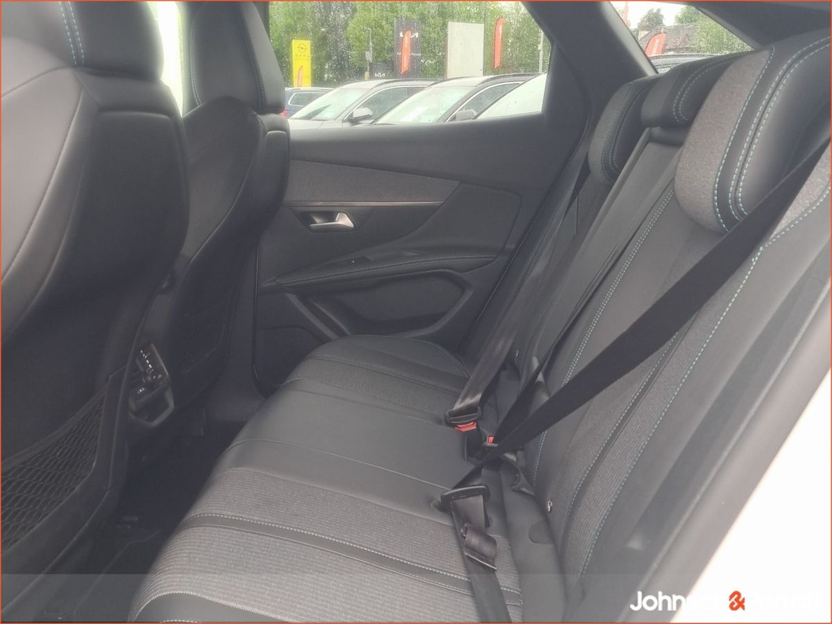 Peugeot 3008 1.5 BlueHDi 130bhp Allure Auto