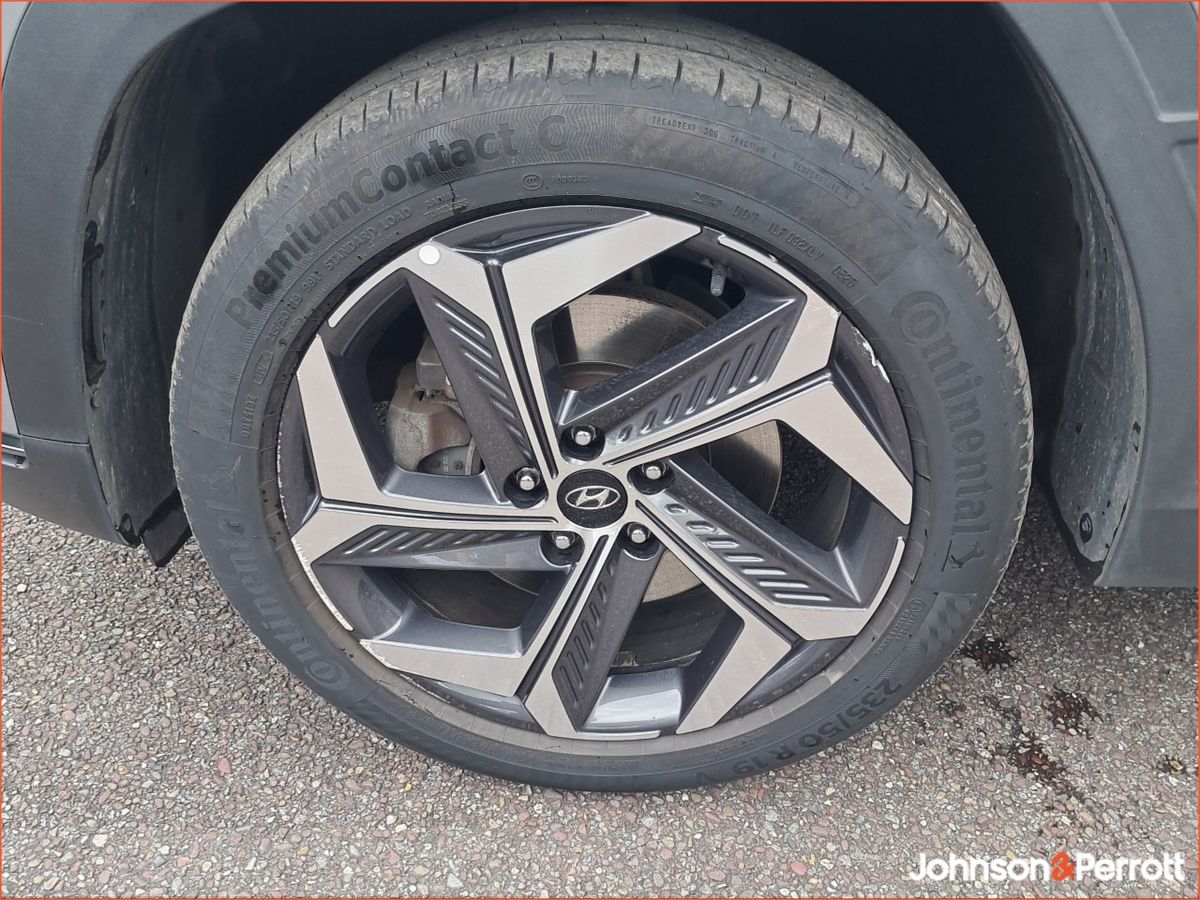 Hyundai Tucson 2WD Executive Plus HEV Auto