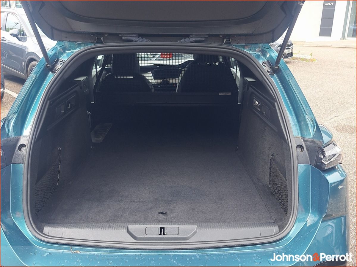 Peugeot 308 308 SW GT 1.6 PHEV 180 AUTO 4D
