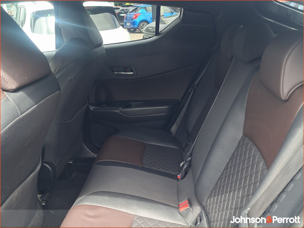 Toyota C-HR 1.8 HYBRID SOL