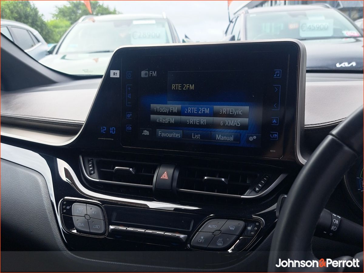 Toyota C-HR 1.8 HYBRID SOL
