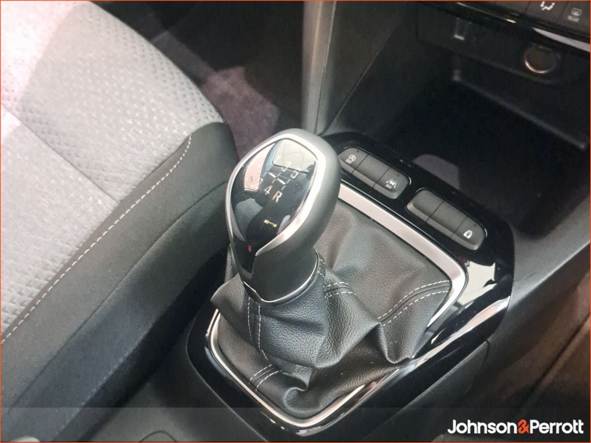 Opel Corsa 1.2 75PS S/S SC * Order Your 262 Now! *