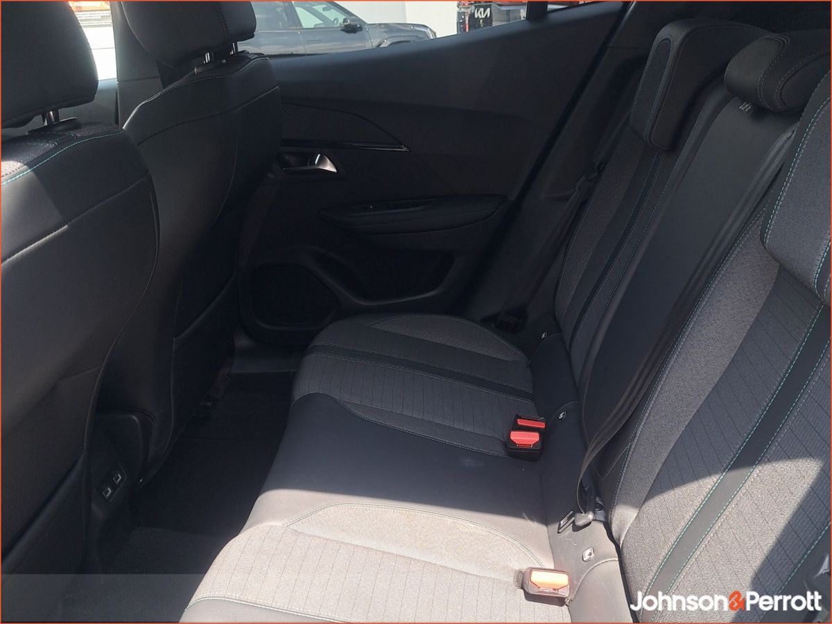 Peugeot 2008 1.2 Puretech 100bhp Allure