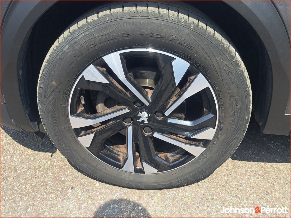 Peugeot 2008 1.2 Puretech 100bhp Allure