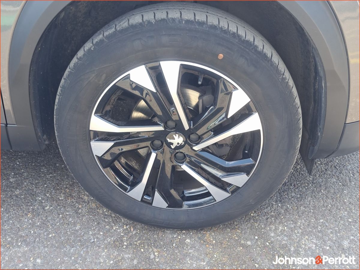 Peugeot 2008 1.2 Puretech 100bhp Allure