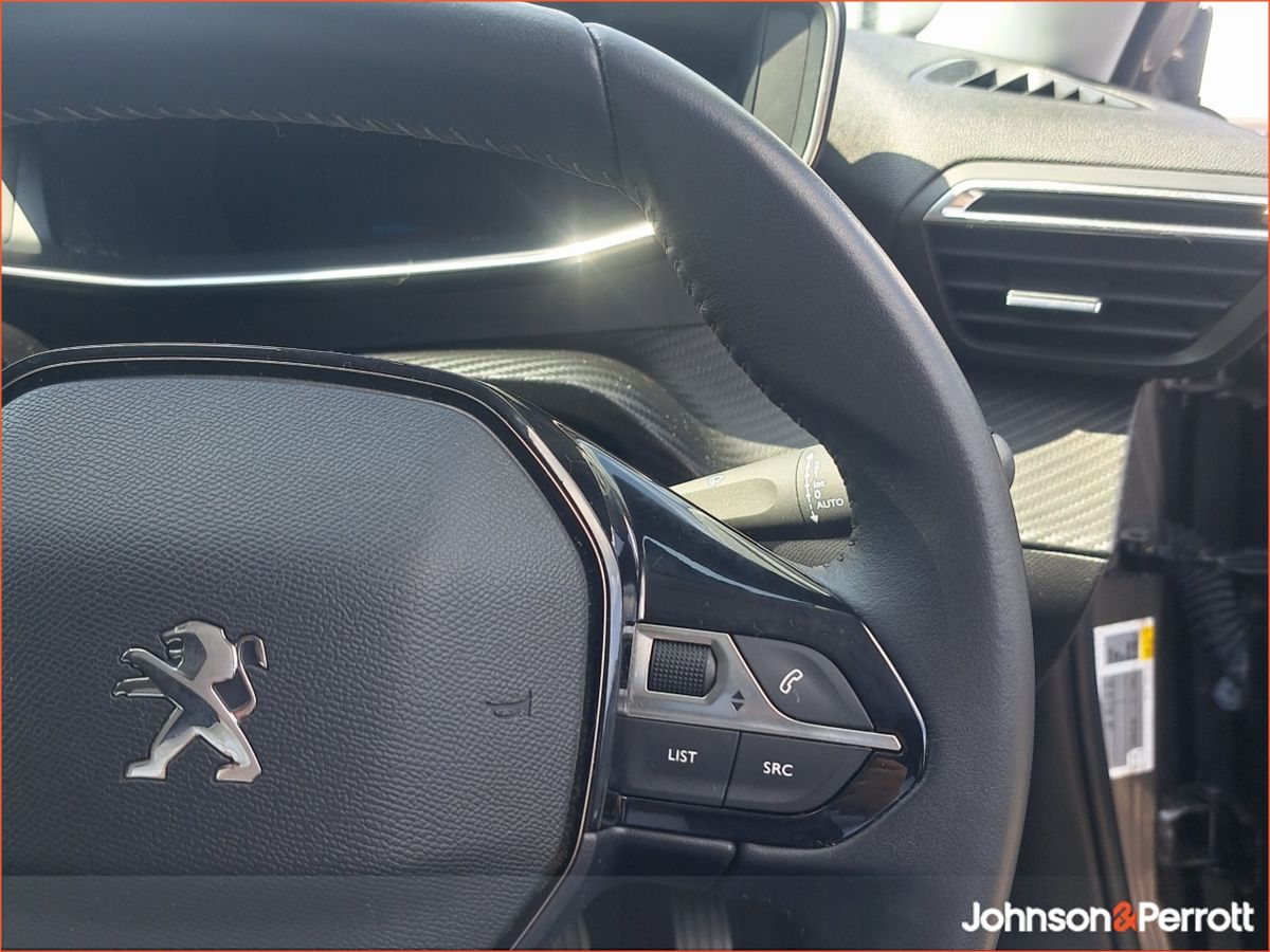 Peugeot 2008 1.2 Puretech 100bhp Allure