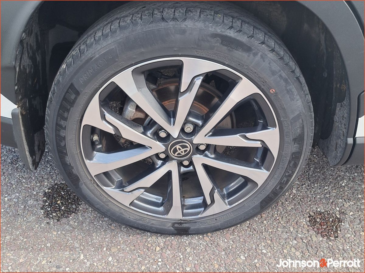 Toyota Corolla 1.8 Hybrid Luna Sport Hatchback