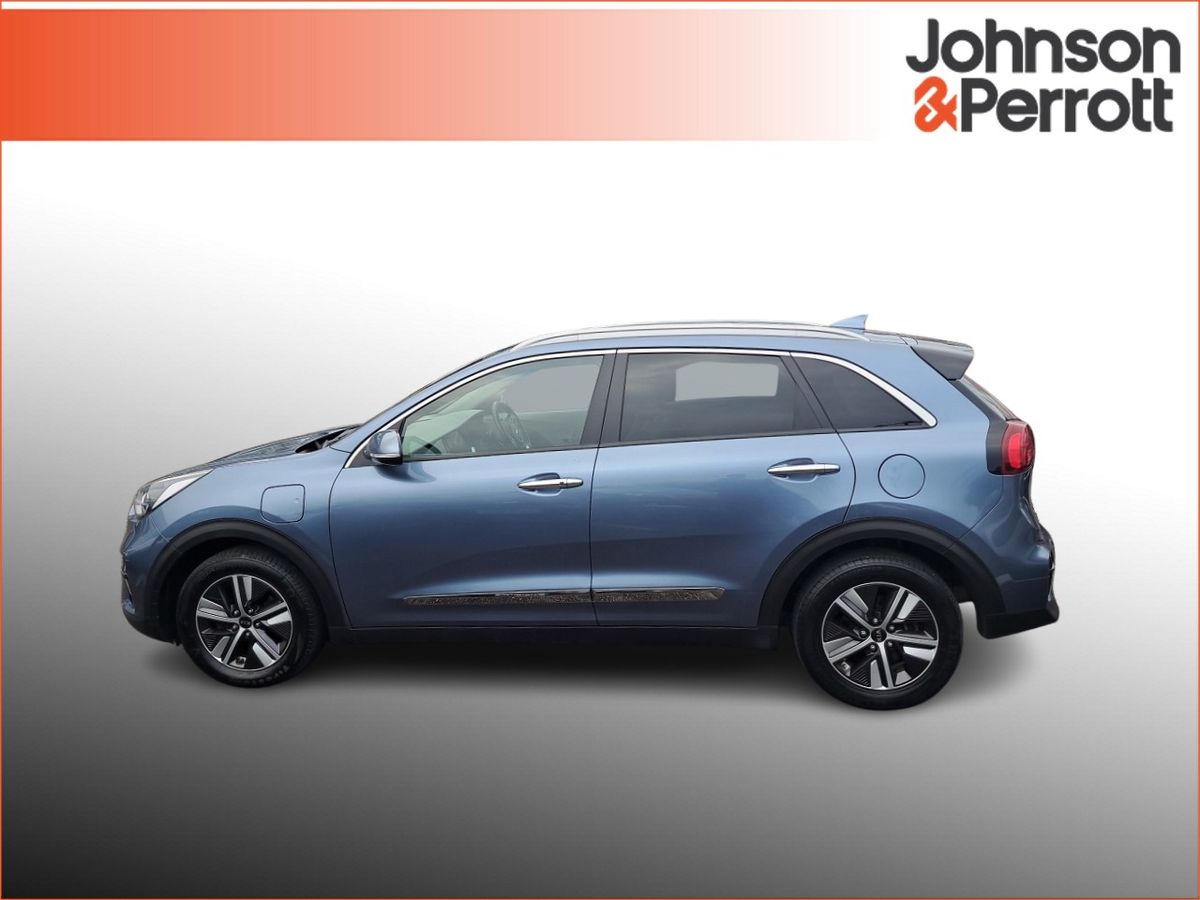 Kia Niro 1.6 GDI PLUG-IN HYBRID WAS €23,900 NOW €21,900 SAVE €2,000