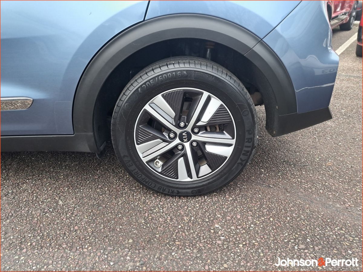 Kia Niro 1.6 GDI PLUG-IN HYBRID WAS €23,900 NOW €21,900 SAVE €2,000