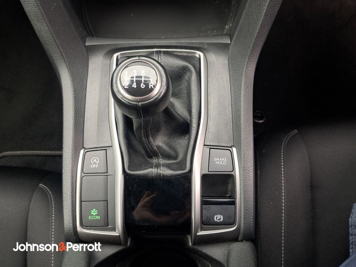 Honda Civic 1.0 VTEC Turbo Smart CVT