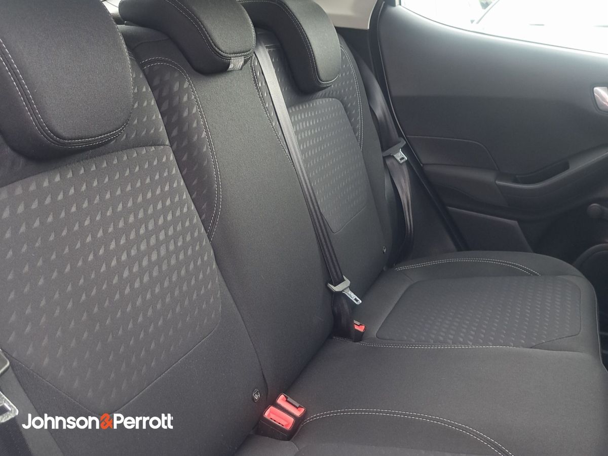 Ford Fiesta 1.0T EcoBoost 100 PS Titanium Auto