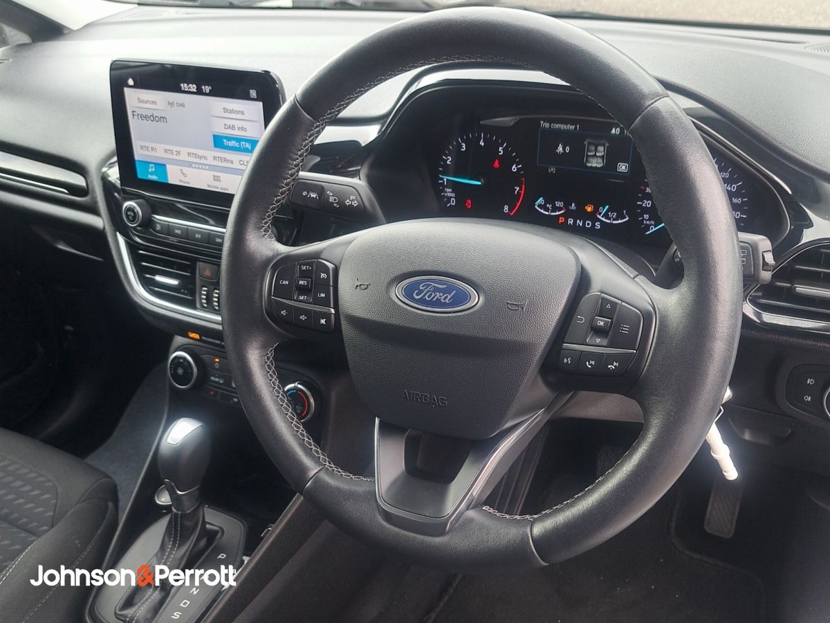 Ford Fiesta 1.0T EcoBoost 100 PS Titanium Auto