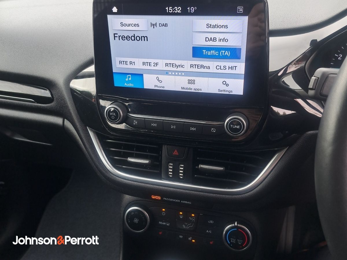 Ford Fiesta 1.0T EcoBoost 100 PS Titanium Auto