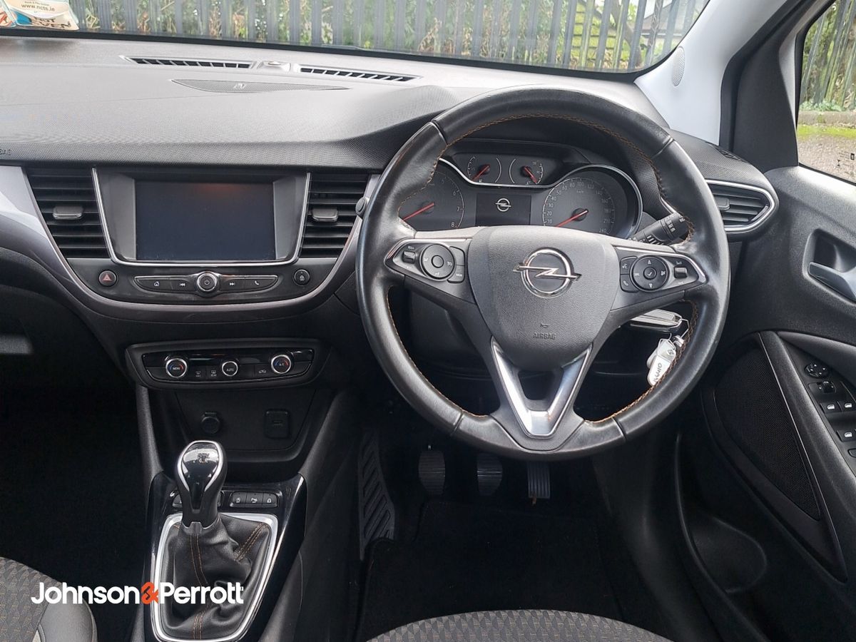 Opel Crossland X 1.2i 83PS 5 Speed SE