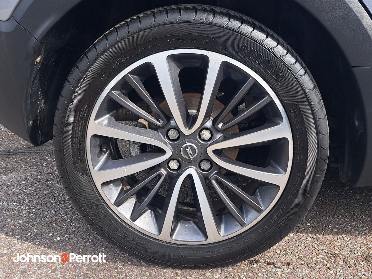 Opel Crossland X 1.2i 83PS 5 Speed SE