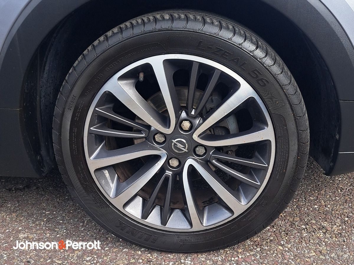 Opel Crossland X 1.2i 83PS 5 Speed SE