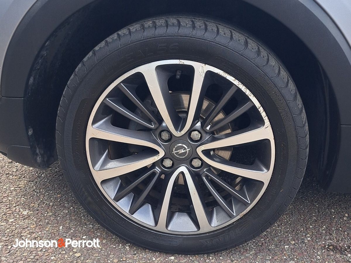 Opel Crossland X 1.2i 83PS 5 Speed SE