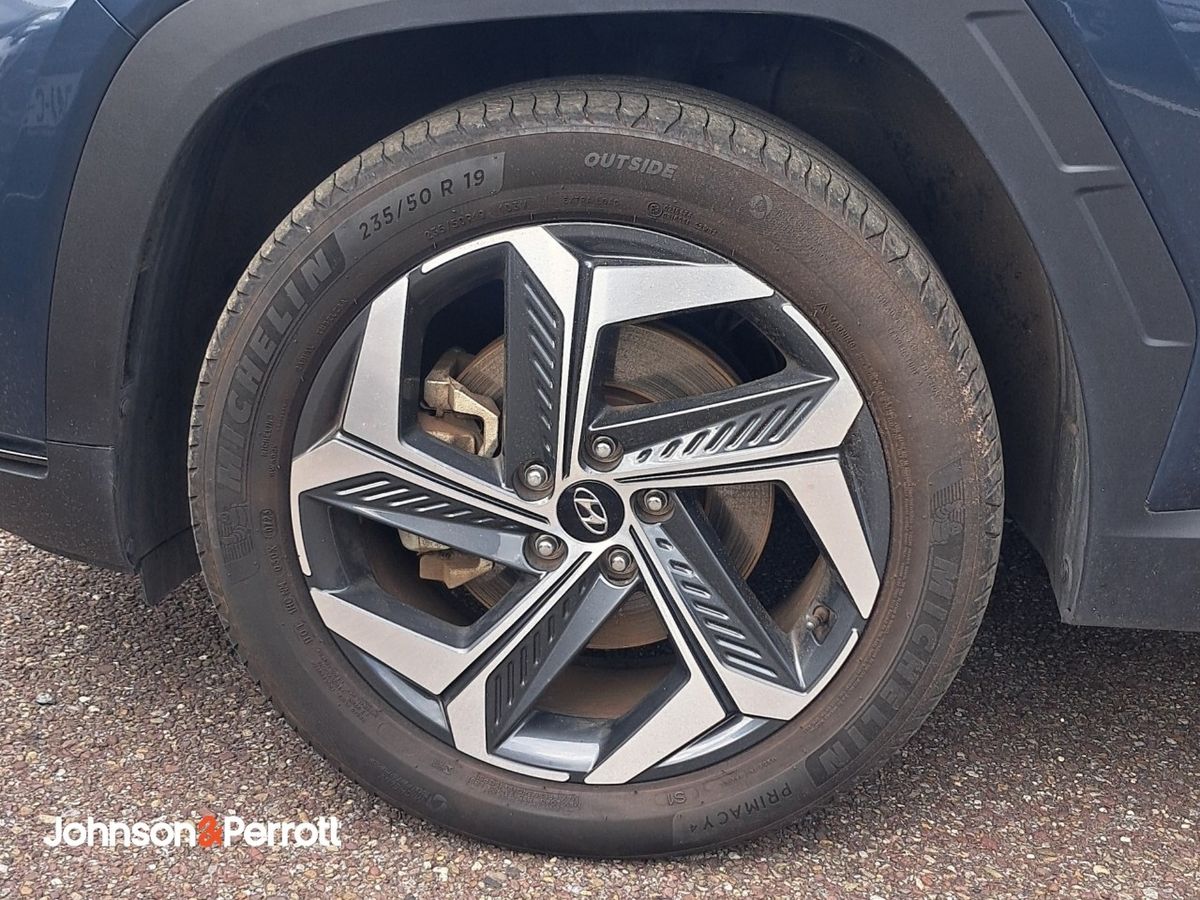 Hyundai Tucson 2WD Executive Plus HEV STG Auto