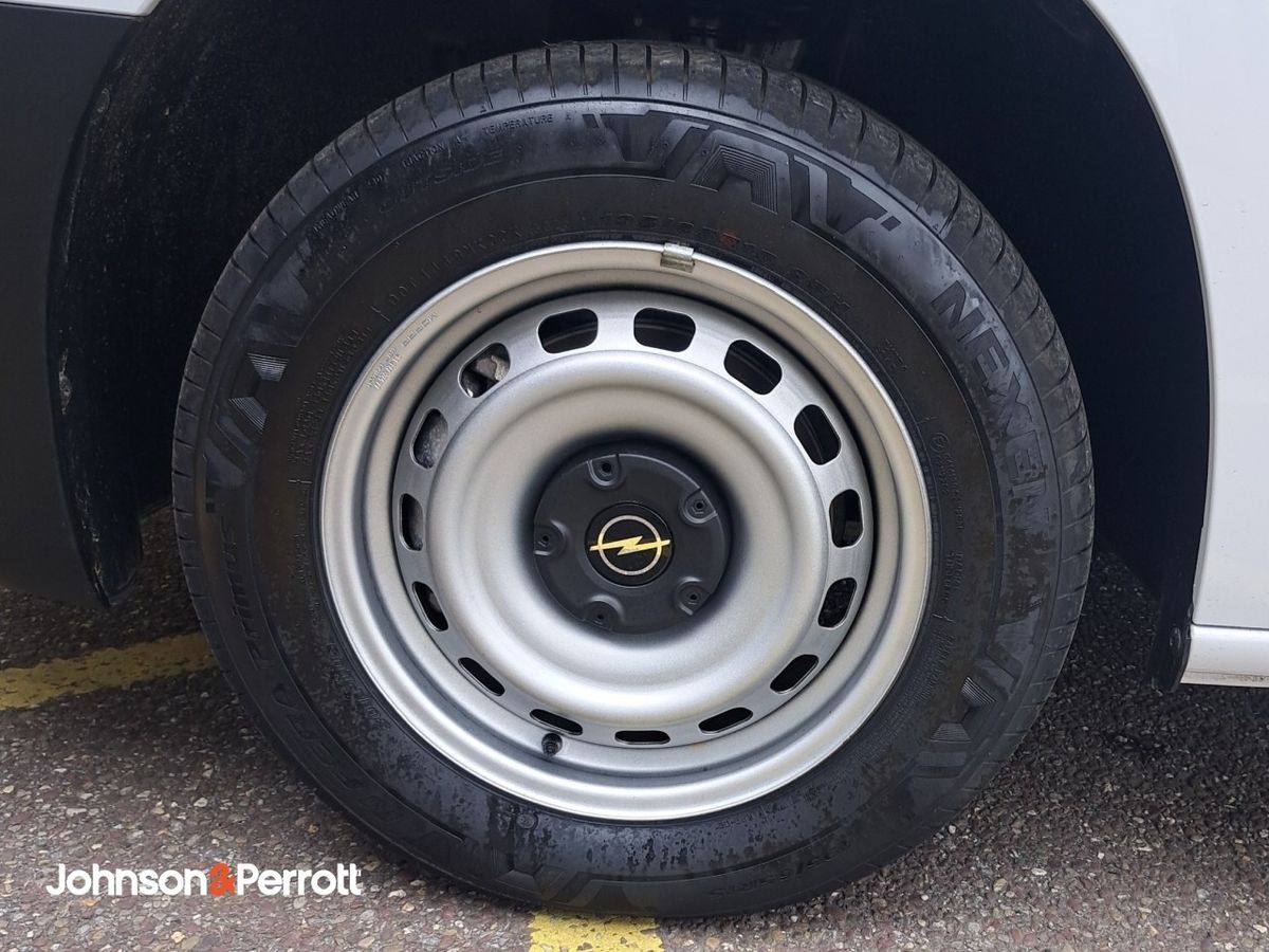 Opel Combo L2H1 1.5 D 100PS