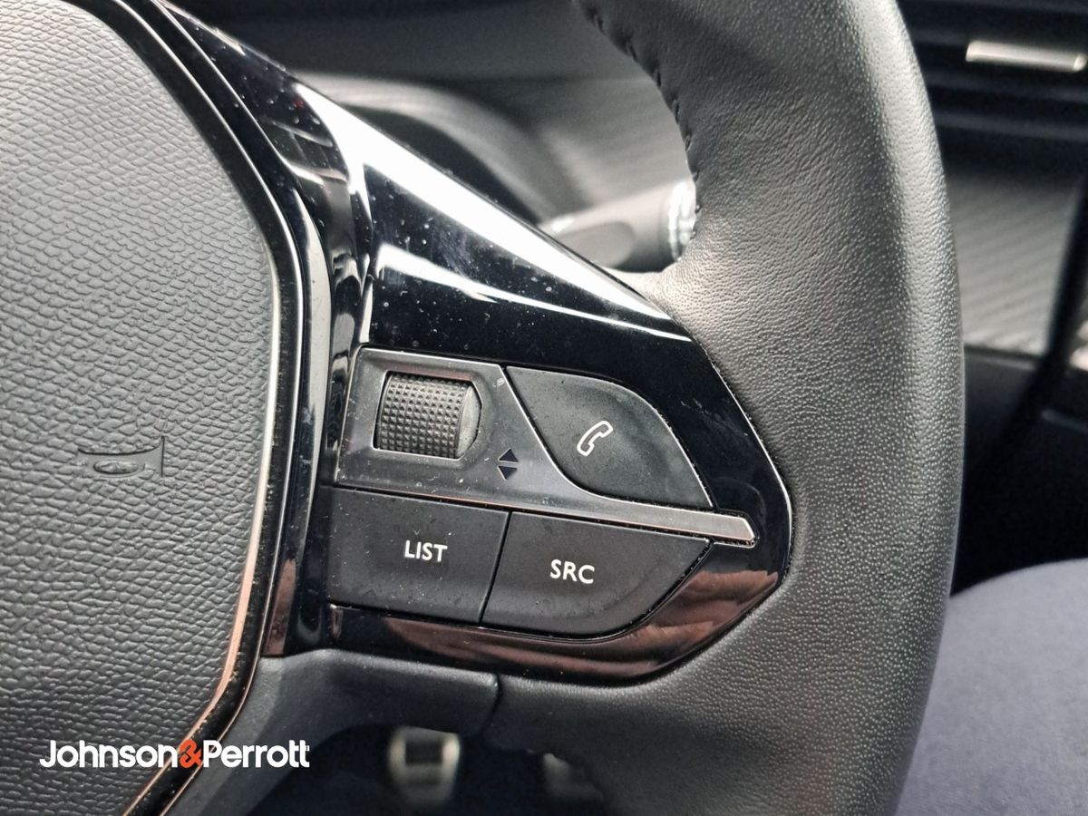 Peugeot 2008 1.2 Puretech 100bhp Allure