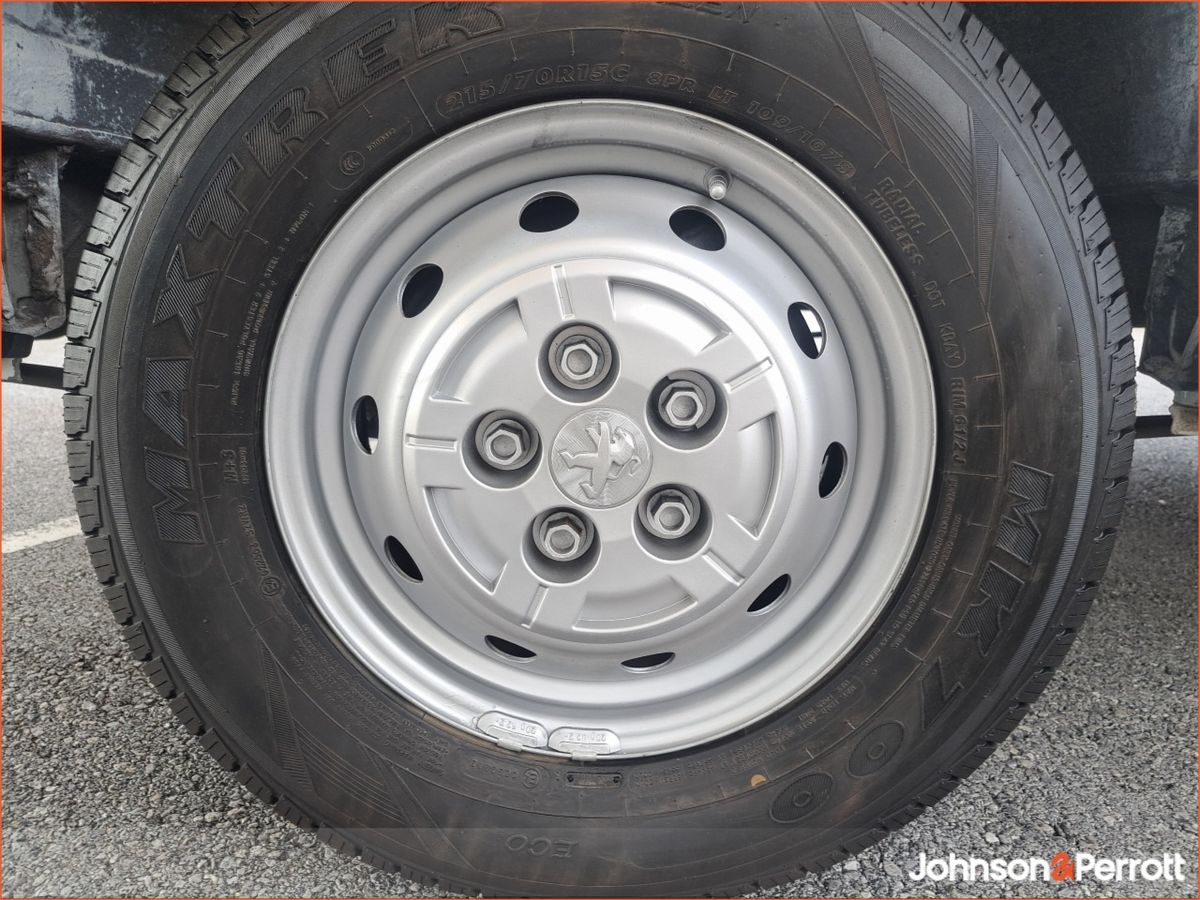 Peugeot Boxer BOXER LOW KMS 335 L3 H2 2.2 HDI Diesel