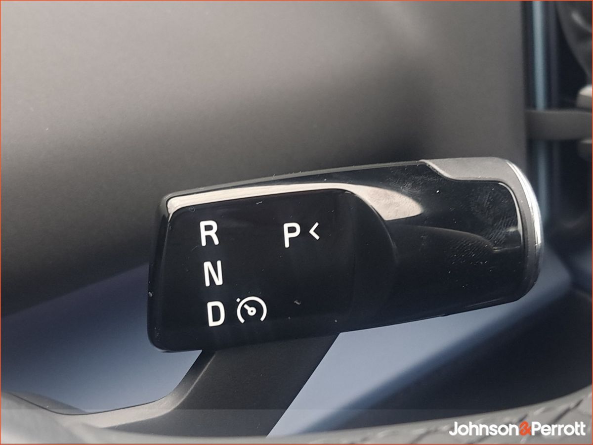 Volvo EX30  BEV 272hp Plus **VERY LOW MILEAGE**