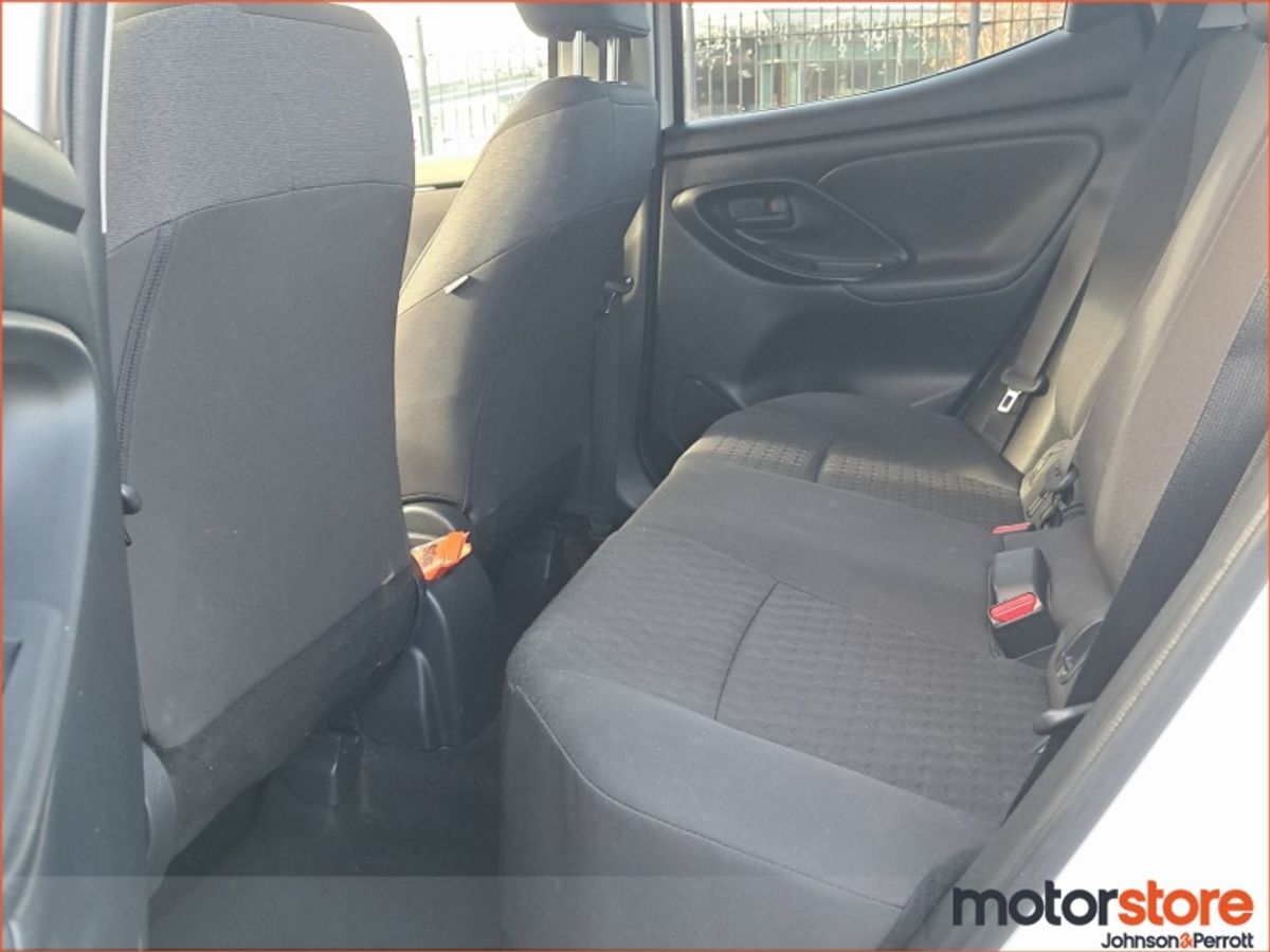 Toyota Yaris 1.0 5Dr Luna