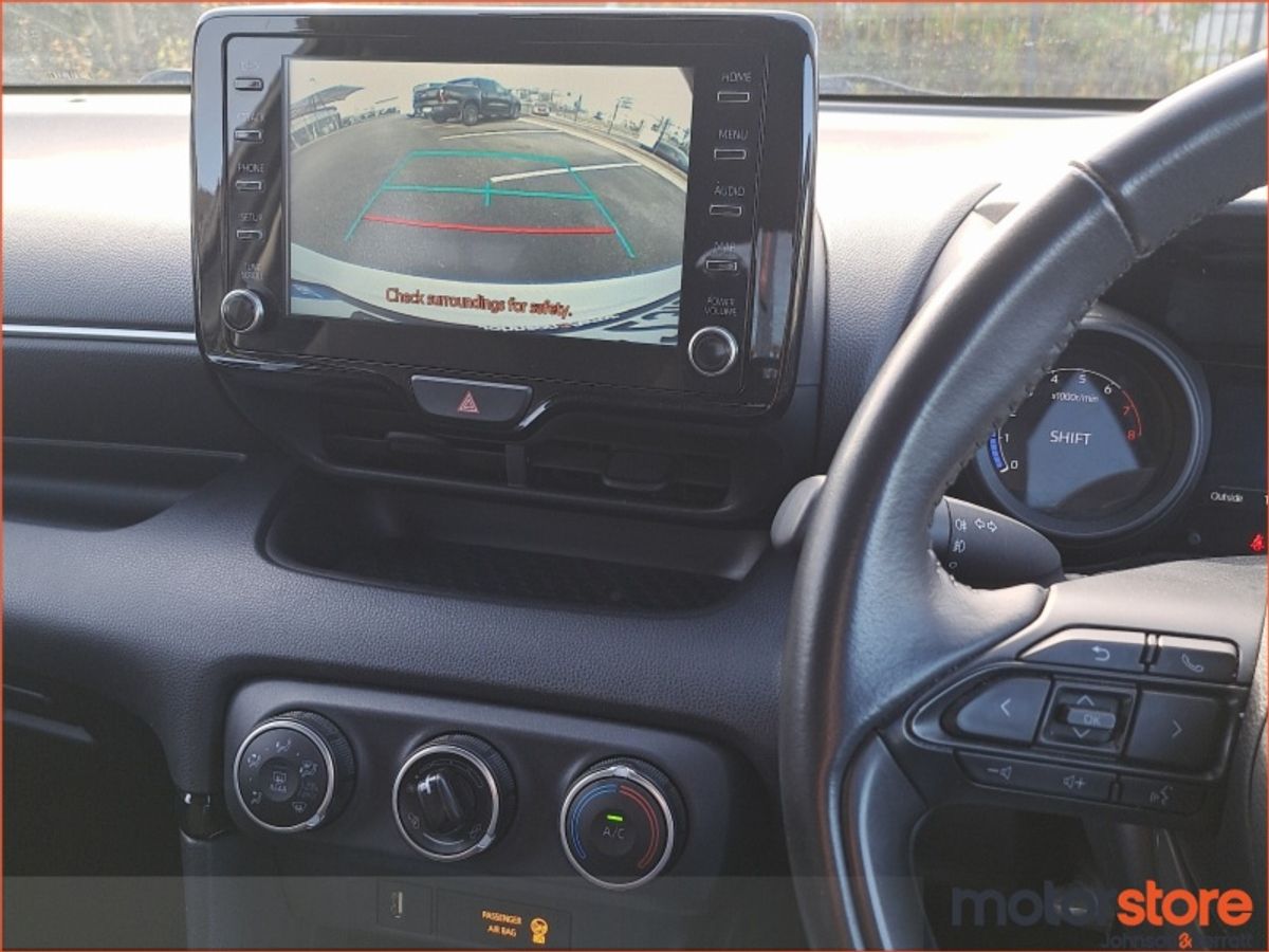 Toyota Yaris 1.0 5Dr Luna