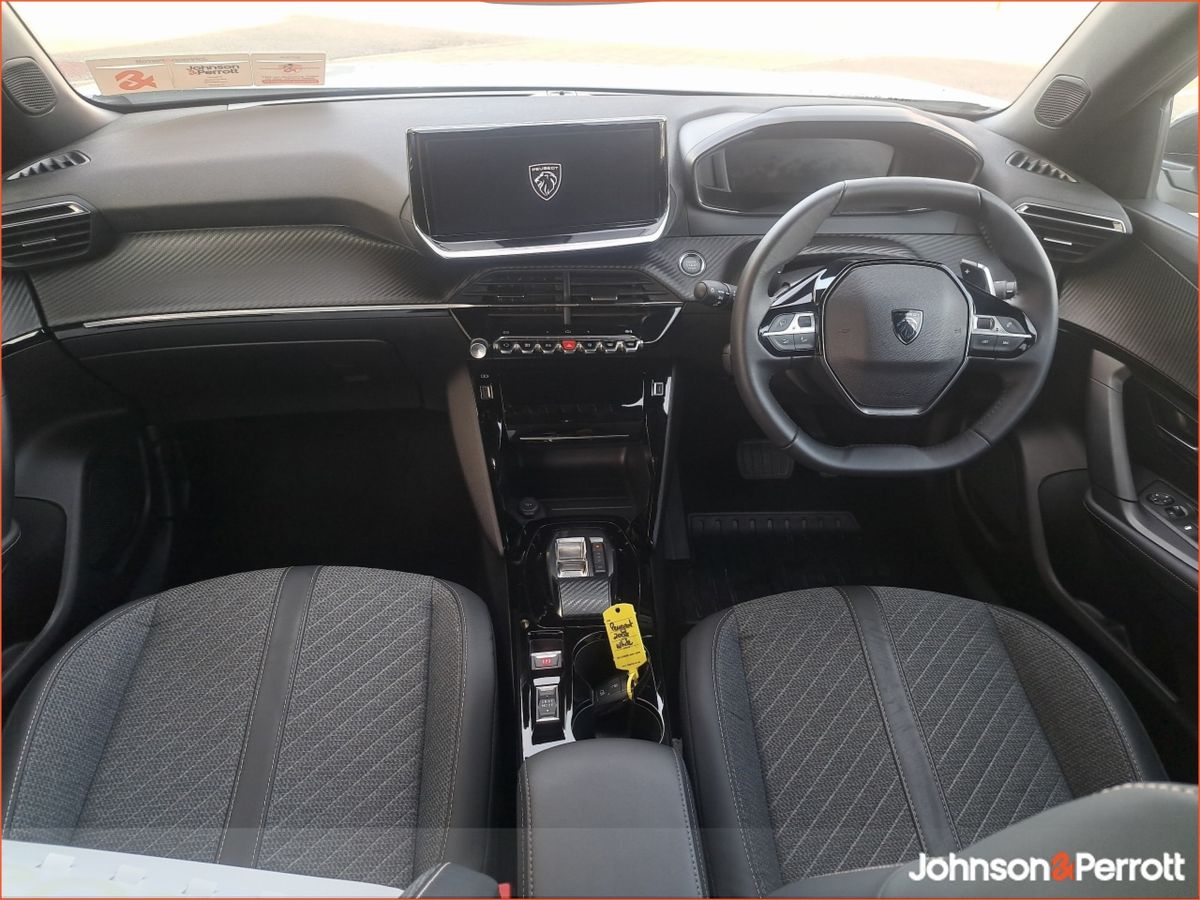 Peugeot 2008 HYBRID Automatic 145BHP Allure