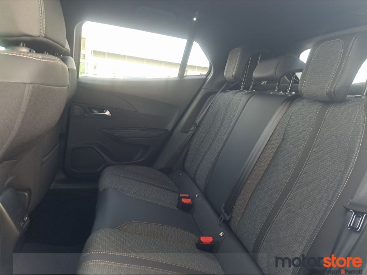 Peugeot 2008 HYBRID Automatic 145BHP Allure