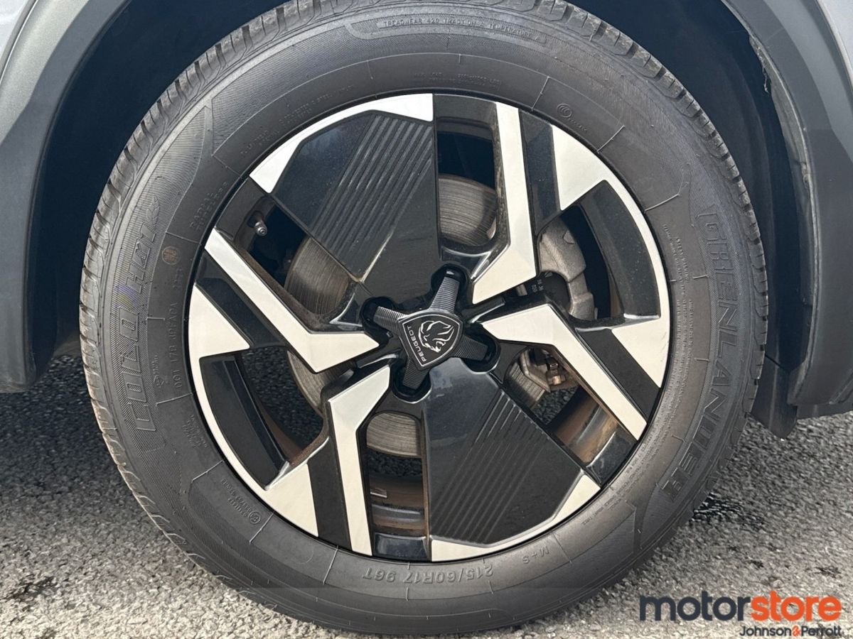 Peugeot 2008 HYBRID Automatic 145BHP  Allure