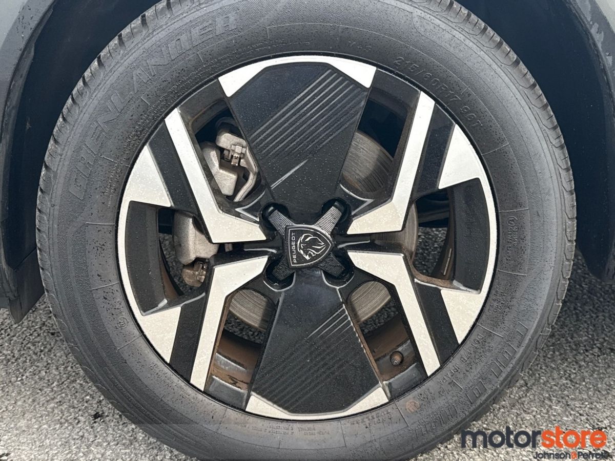 Peugeot 2008 HYBRID Automatic 145BHP  Allure