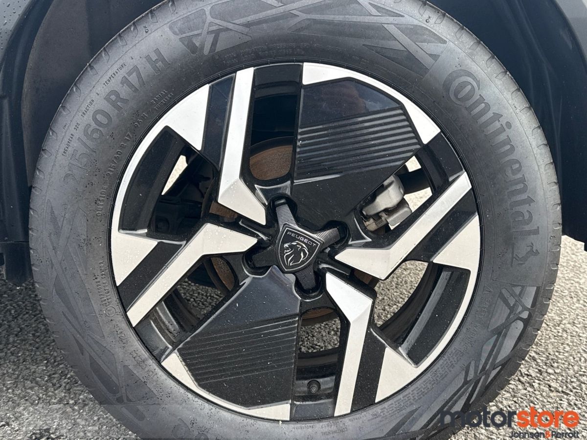 Peugeot 2008 HYBRID Automatic 145BHP  Allure