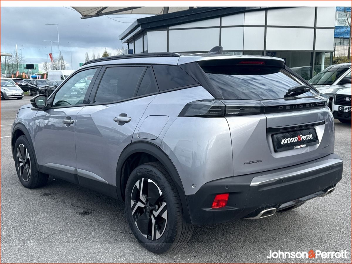 Peugeot 2008 HYBRID Automatic 145BHP  Allure 