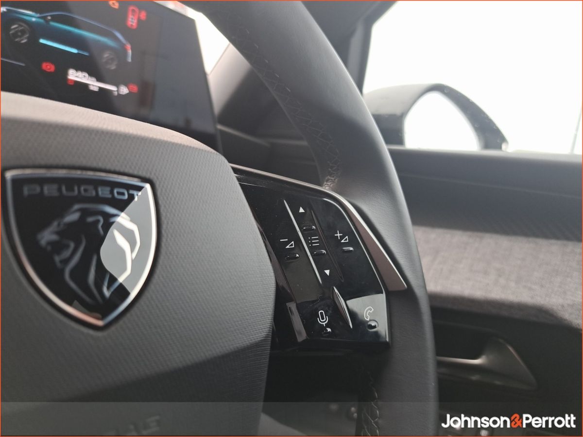 Peugeot 5008 1.2 MHEV 145bhp E-DCS6 Allure