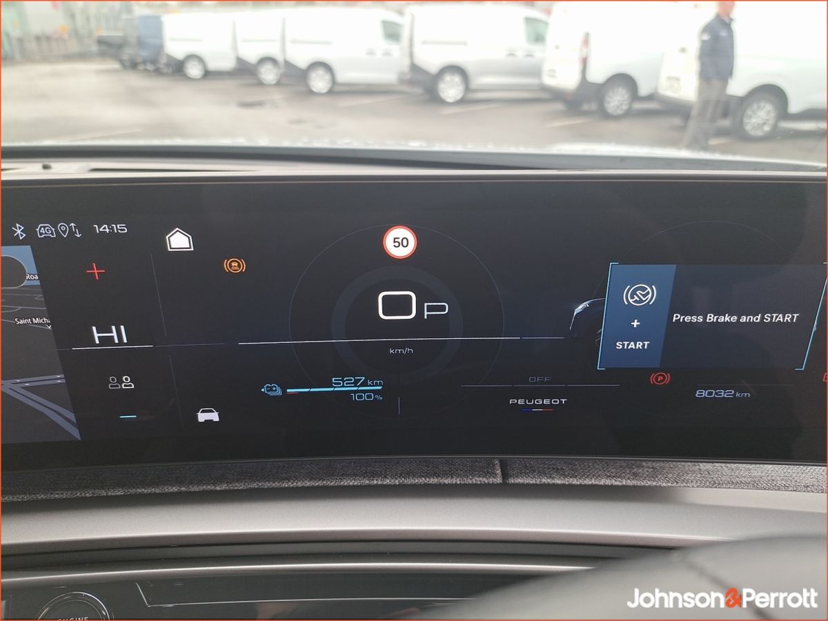 Peugeot 3008 BEV 73kWH 210BHP Allure.