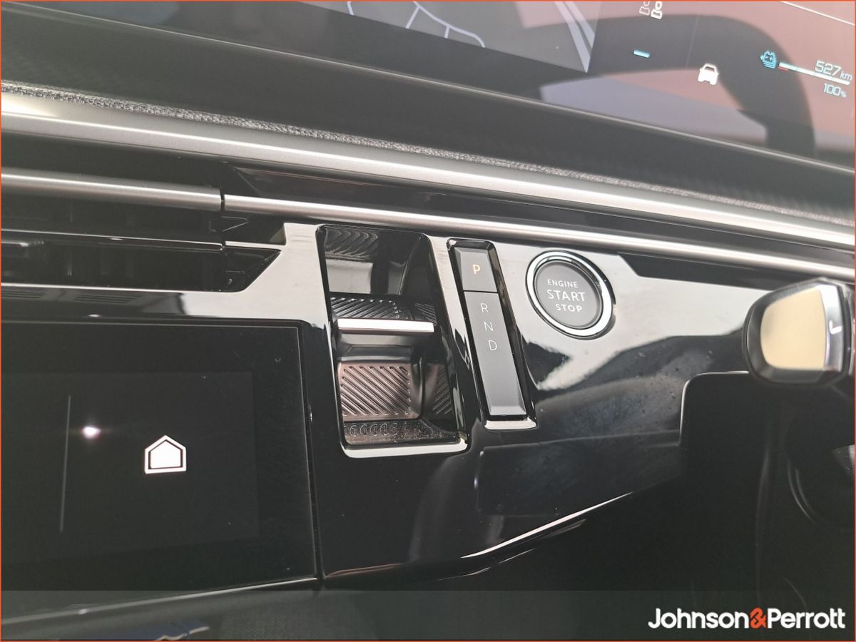 Peugeot 3008 BEV 73kWH 210BHP Allure.