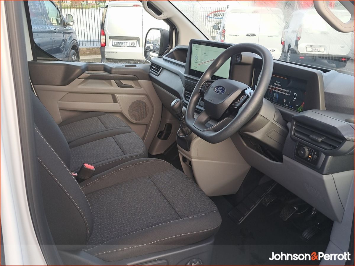 Ford Transit Custom MWB Trend 136