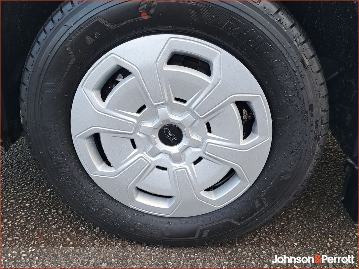 Ford Transit Custom MWB Trend 136